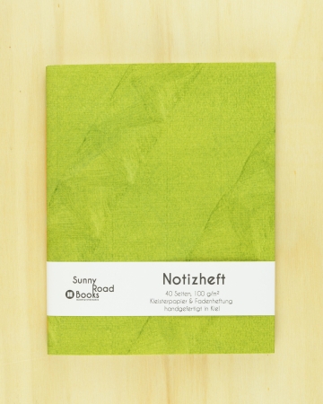 Notizheft – grün, diagonale Streifen